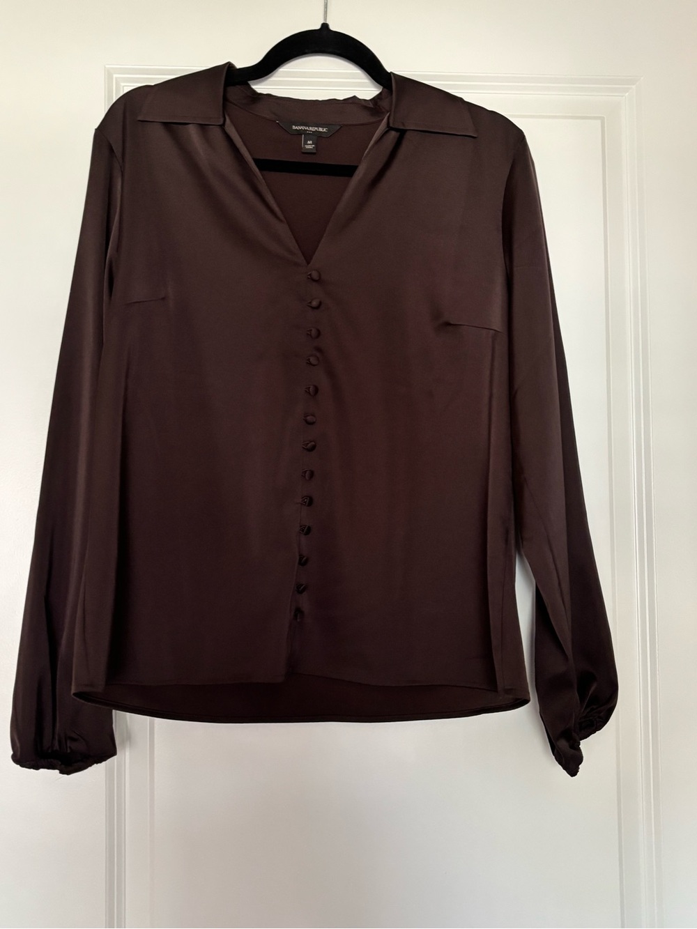 Banana Republic Size Medium Brown Silk-Blend Faux-Button Black Blouse